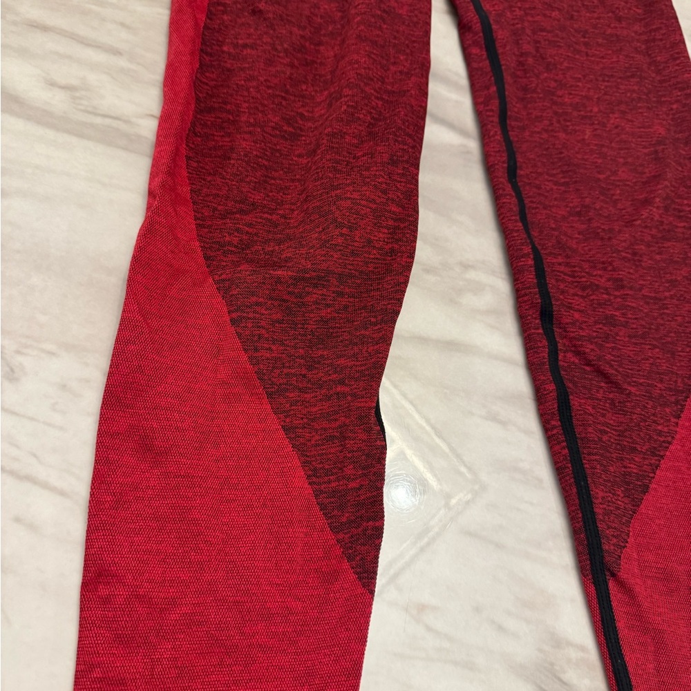 PINK Victoria's Secret Red Leggings Seamless Stretch Like-New - Picture 5 of 8